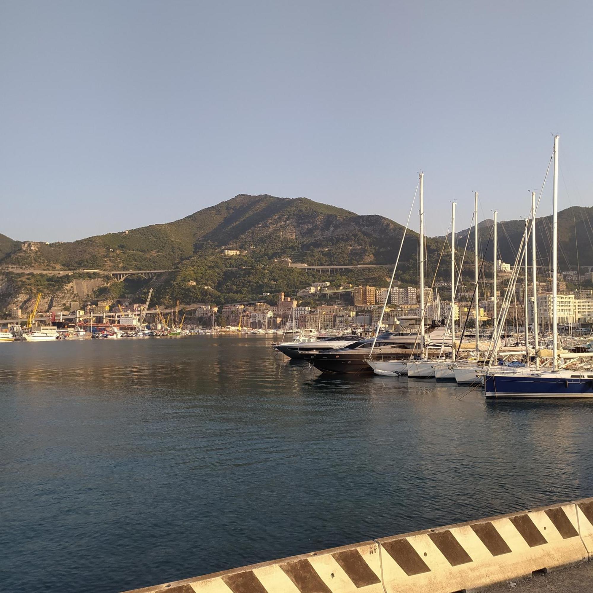 Viatorretta4 Bed and Breakfast Salerno Buitenkant foto
